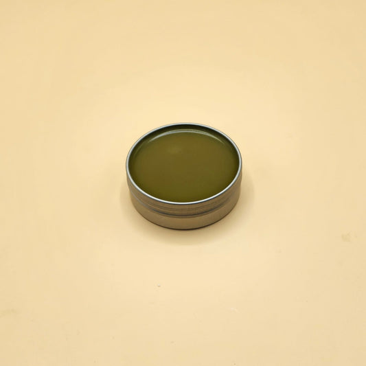 Black walnut leaves are known for their medicinal properties, and when used in a salve, they can offer several skin benefits, including: Antifungal Properties, Anti-Inflammatory Effects, Astringent Qualities, Wound Healing.